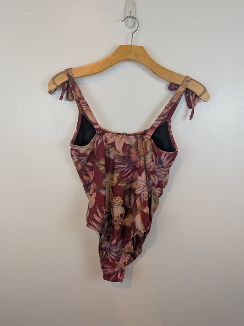 Torrid Tropical Wireless One Piece Swimsuit, Sz 0X - Picture 3 of 3